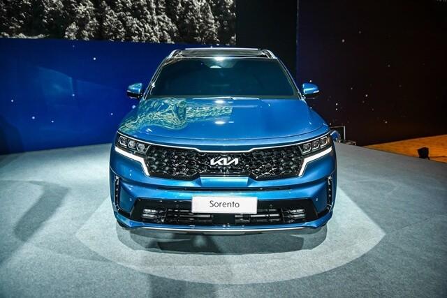 Phần đầu xe Kia Sorento Hybrid